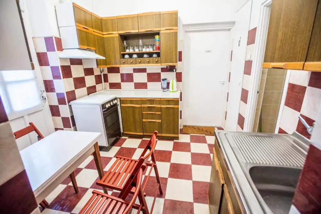 Center Apartment 5 Private Room For 19 People Boedapest Buitenkant foto